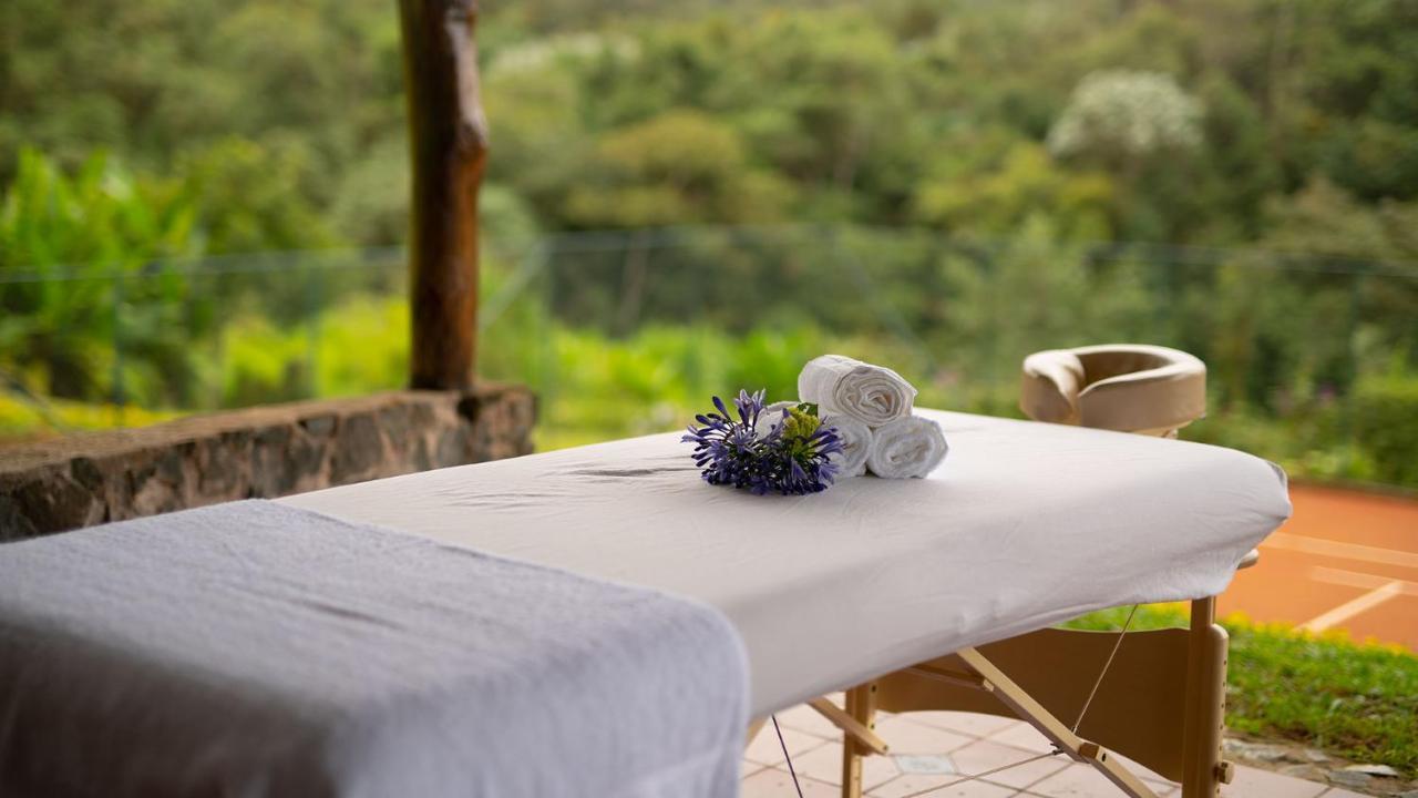 Las Mercedes Lodge Кали Екстериор снимка